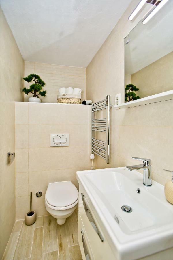 Apartment Petric Hvar Town Exterior foto